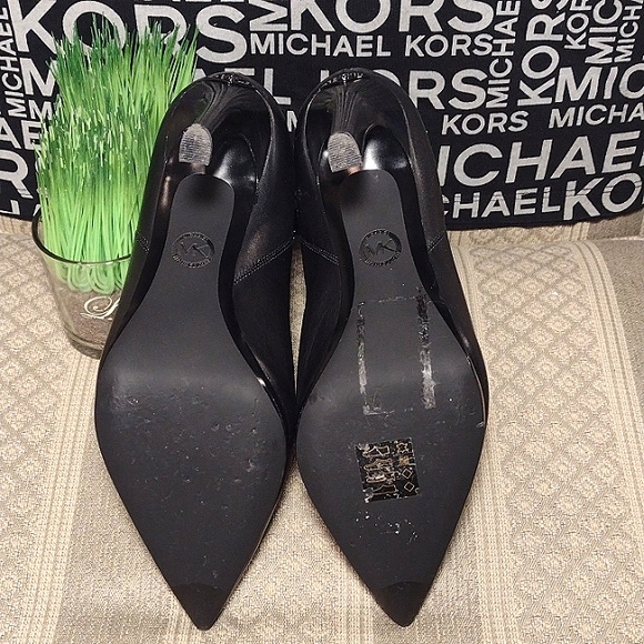 MICHAEL Michael Kors Stiletto Ankle Bootie - Picture 7 of 15